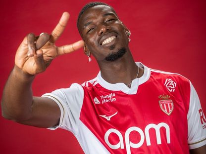 بول بوغبا بقميص موناكو بعد توقيع عقده مع الفريق - 28 يونيو 2025 - X/@AS_Monaco