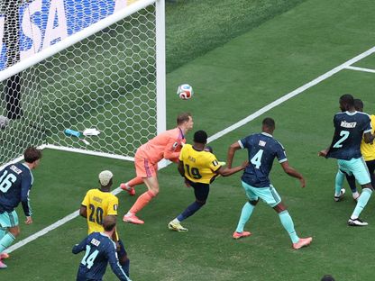 غونزالو بلاتا يحرز هدف فوز الإكوادور في مرمى مانويل نوير حارس ألمانيا بكأس العالم - 25 يونيو 2026 - Reuters