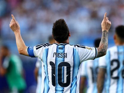 ليونيل ميسي قائد منتخب الأرجنتين يحتفل بعد تسجيل الهدف الأول بمواجهة الجزائر في كأس العالم - 17 يونيو 2026 - Reuters
