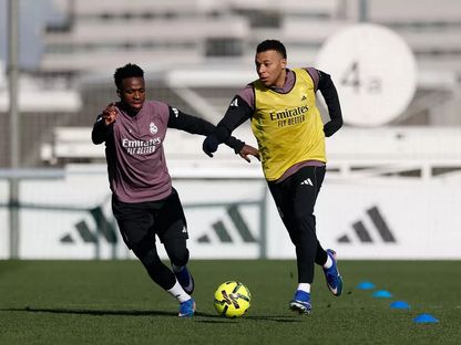 كيليان مبابي وفينيسيوس جونيور خلال تدريب لريال مدريد - 23 يناير 2026 - realmadrid.com