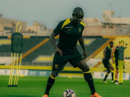 لاعب الاتحاد نغولو كانتي خلال التدريبات - 25 ديسمبر 2025 - X@ittihad