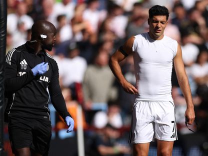 راؤول خيمينيز مهاجم فولهام بعد استبداله بسبب الإصابة ضد أستون فيلا - 28 سبتمبر 2025 - Reuters