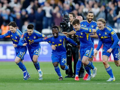 لاعبو ليدز يحتفلون بالتأهل إلى نصف نهائي كأس الاتحاد الإنجليزي - 5 أبريل 2026 - Action Images via Reuters