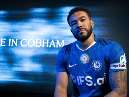 لاعب تشيلسي ريس جيمس في إعلان توقيع عقد جديد مع الفريق - 13 مارس 2026 - www.chelseafc.com