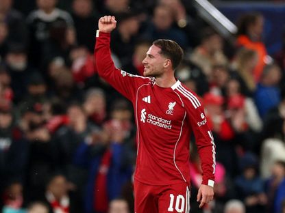 أليكسس ماك أليستر لاعب ليفربول يحتفل بعد تسجيله هدفاً في شباك ريال مدريد - 4 نوفمبر 2025 - REUTERS