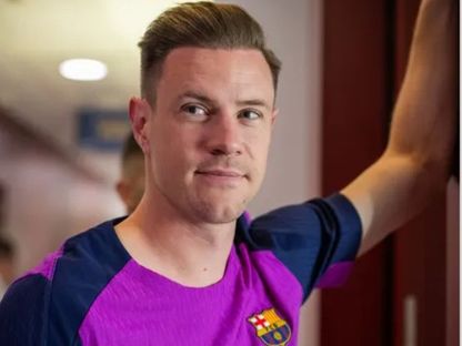 حارس برشلونة مارك أندريه تير شتيغن خلال عودة الفريق لتحضيرات الموسم الجديد - 17 يوليو 2015 - www.fcbarcelona.com