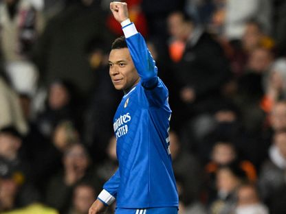 كيليان مبابي يحتفل بهدفه في مباراة فالنسيا وريال مدريد بالدوري الإسباني - 8 فبراير 2026 - Reuters