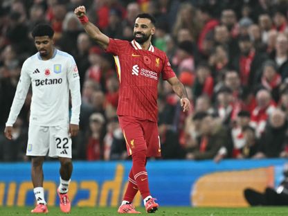 محمد صلاح مهاجم ليفربول يحتفل بالتسجيل أمام أستون فيلا - 9 نوفمبر 2024 - X/@premierleague