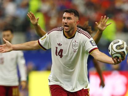 إيميريك لابورت مدافع إسبانيا خلال مباراة فرنسا بنصف نهائي كأس العالم - 14 يوليو 2026 - Reuters