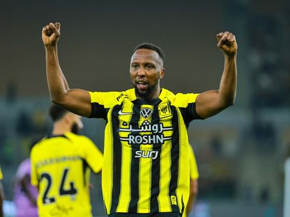 حسن كادش لاعب الاتحاد يحتفل بتسجيل هدف في مرمى الخلود بدوري روشن السعودي - 1 فبراير 2025 - X/@SPL