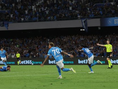 هدف قاتل يُفجر ملعب "مارادونا" وينقذ نابولي من أول تعثر