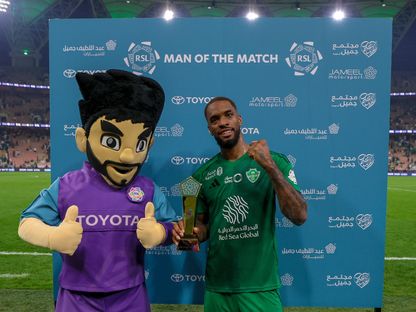 إيفان توني يحصل على جائزة رجل مباراة الأهلي والنصر بدوري روشن السعودي - 2 يناير 2026 - X/SPL