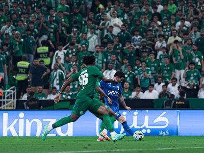 ثيو هيرنانديز أثناء تسجيل هدف الهلال أمام الأهلي في نصف نهائي كأس الملك - 18 مارس 2026 - X/Alhilal_FC