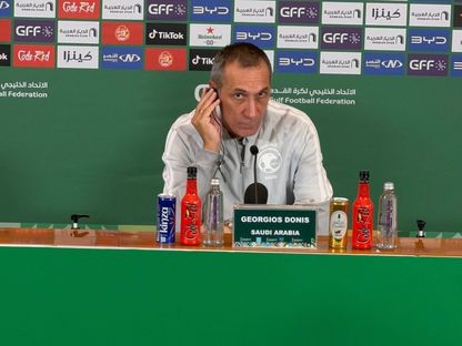 جورجيوس دونيس مدرب المنتخب السعودي في مؤتمر صحافي - 29 سبتمبر 2026 - X/@aawsat_spt