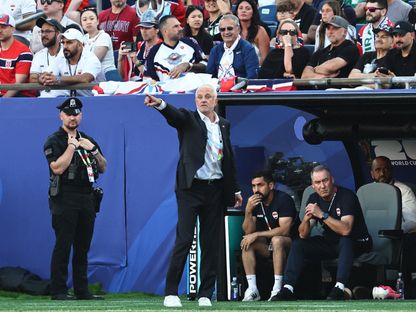 مدرب العراق غراهام أرنولد خلال مباراة ضد النرويج بكأس العالم - 16 يونيو 2026 - IMAGN IMAGES via Reuters