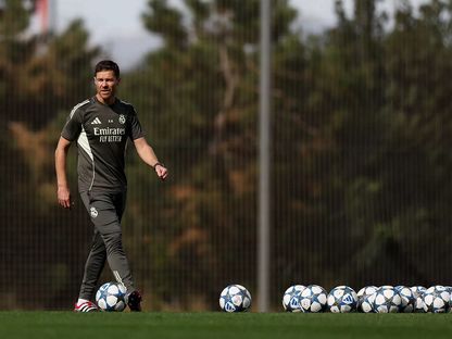 تشابي ألونسو خلال تدريب لريال مدريد - 2 نوفمبر 2025 - realmadrid.com