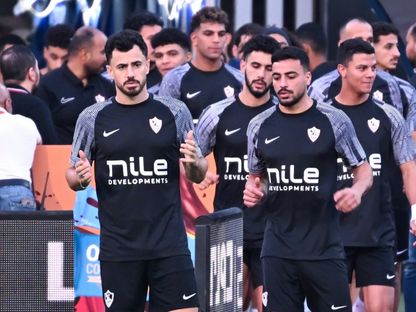 لاعبو الزمالك خلال بداية الإحماء قبل انطلاق مواجهة بتروجت السويس في الدوري المصري - 31 أغسطس 2026 - facebook/ZSCOfficial