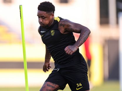 ستيفن بيرغوين لاعب الاتحاد في حصة تدريبية - 11 فبراير 2026 - X/@ittihad