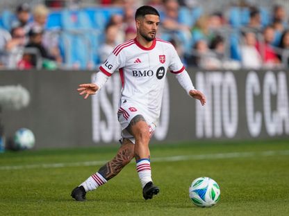 لورينزو إنسيني لاعب تورونتو في مباراة دي سي يونايتد بالدوري الأميركي للمحترفين - 10 مايو 2025 - Reuters