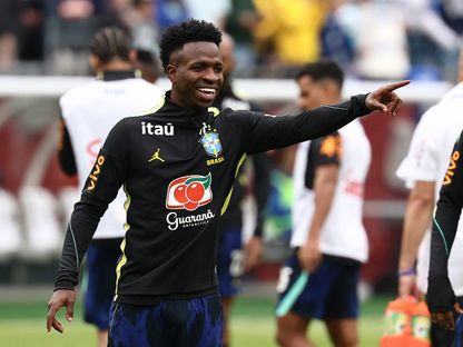 فينيسيوس جونيور قائد منتخب البرازيل قبل مواجهة فرنسا الودية - 26 مارس 2026 - Reuters