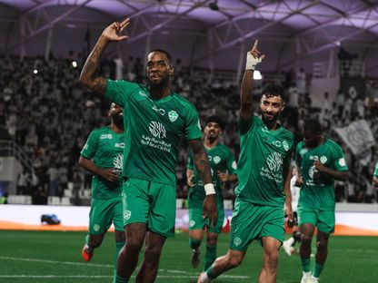 احتفال إيفان توني مهاجم الأهلي بتسجيل هدف في مرمى الشباب بالدوري السعودي - 13 فبراير 2026 - X/@ALAHLI_FC