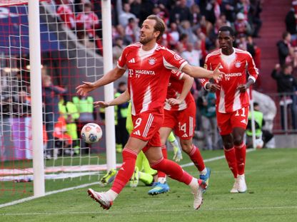 هاري كين مهاجم بايرن ميونيخ يحتفل بهدفه في مرمى شتوتغارت في الدوري الألماني - 19 أبريل 2026 - Reuters