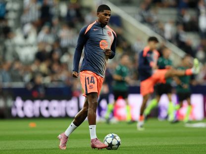 في غياب يامال.. ليفاندوفسكي وراشفورد يقودان تشكيلة برشلونة أمام نيوكاسل