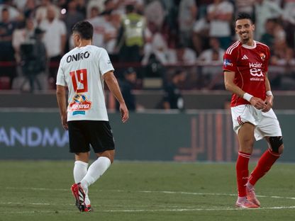 طاهر محمد طاهر لاعب الأهلي بعد تسجيل فريقه الهدف الثاني في شباك الزمالك - 9 نوفمبر 2025 - facebook/alahly