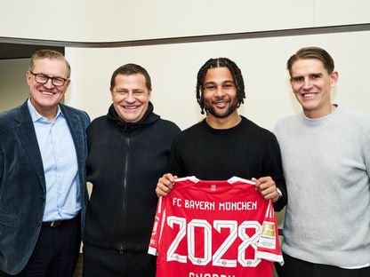 سيرج غنابري لاعب بايرن ميونيخ بعد تجديد عقده حتى 2028 - 5 فبراير 2026 - X/@FCBayern