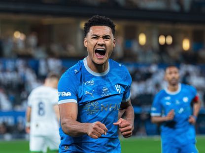 احتفال أولي واتكينز بتسجيل هدف للهلال في مرمى الفتح بالدوري السعودي - 31 أكتوبر 2026 - X/@Alhilal_FC