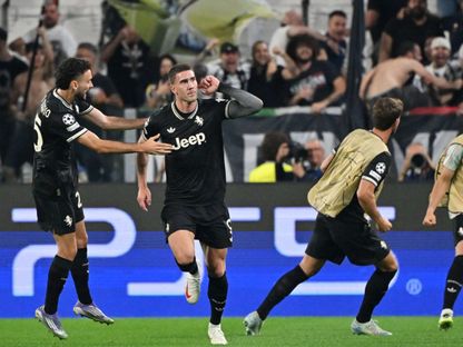 دوشان فلادهوفيتش يقود يوفنتوس لخطف نقطة بطعم الفوز من دورتموند بدوري أبطال أوروبا 16 سبتمبر 2025 - Reuters