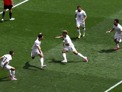 لاعبو مصر يحتفلون بعد التسجيل ضد بلجيكا في كأس العالم - 15 يونيو 2026 - Reuters