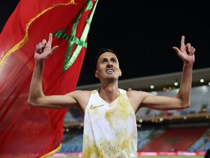المغربي سفيان البقالي يحتفل بعد فوزه بسباق 3 آلاف م موانع في لقاء مراكش بالدوري الماسي لألعاب القوى - 20 مايو 2024 - X/@Diamond_League