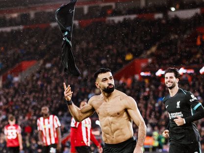 محمد صلاح نجم ليفربول يحتفل بهدفه أمام ساوثامبتون بالدوري الإنجليزي - 24 نوفمبر 2024 - X@LFC