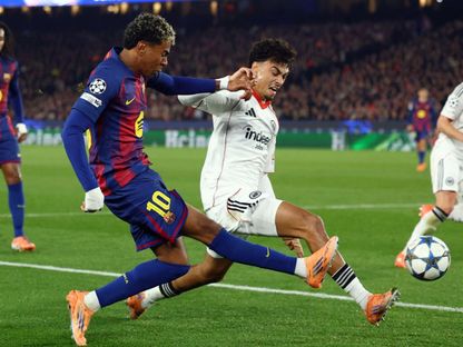 لامين يامال في مباراة برشلونة وآينتراخت فرانكفورت بدوري أبطال أوروبا - 9 ديسمبر 2025 - Reuters