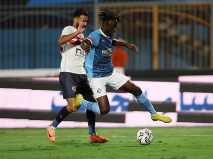 الصفاقسي يعلن رسمياً الجمع بين ظهيري الأهلي والزمالك