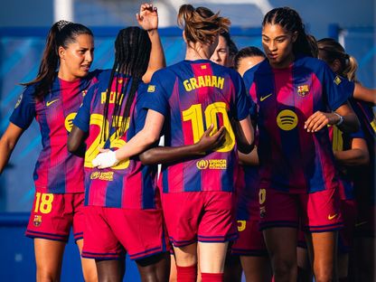 احتفال لاعبات برشلونة بتسجيل هدف في مرمى إسبانيول بالدوري الإسباني للسيدات - 22 أبريل 2026 - X/@FCBfemeni