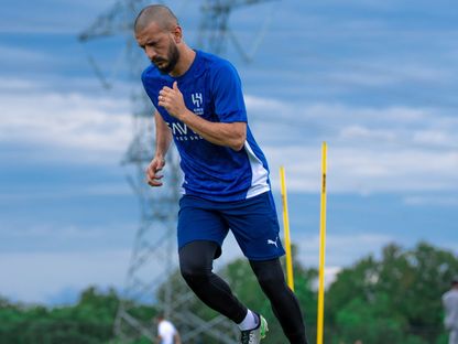 عبد الإله المالكي لاعب الهلال السعودي في حصة تدريبية - 20 يونيو 2025 - X/@Alhilal_FC