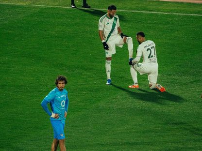 احتفال رياض محرز نجم الأهلي بتسجيل هدف في مرمى نيوم بالدوري السعودي - 24 يناير 2026 - X/@ALAHLI_FC