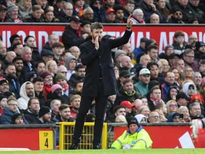 مايكل كاريك مدرب مانشستر يونايتد خلال مواجهة أستون فيلا في الدوري الإنجليزي الممتاز - 15 مارس 2026 - Reuters