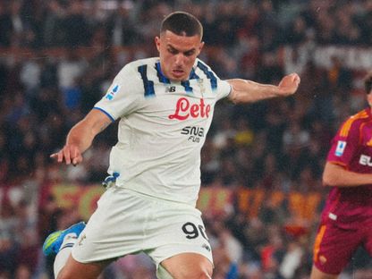 نيكولا كريستوفيتش يسجل هدف تقدم أتالانتا أمام روما في الدوري الإيطالي - 18 أبريل 2026 - Atalanta_BC/x