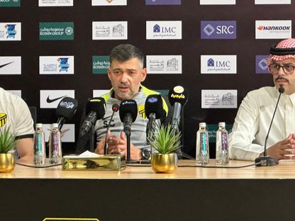 سيرجي كونسيساو مدرب الاتحاد في مؤتمر صحفي قبل مواجهة الهلال - 22 أكتوبر 2025 - X/aawsat_spt