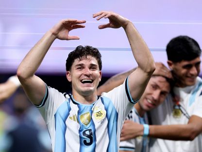 اجتماع حاسم في مدريد بين ديكو ووكيل خوليان ألفاريز
