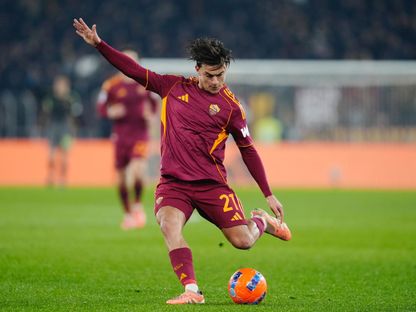 لاعب روما باولو ديبالا خلال مباراة جنوى في الدوري الإيطالي - 29 ديسمبر 2025 - Reuters