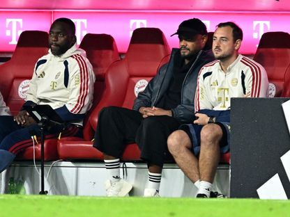فينسنت كومباني مدرب بايرن ميونيخ خلال لقاء لايبزيغ بالدوري الألماني - 17 أكتوبر 2026 - Reuters