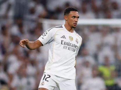 جيرارد يعاتب أرنولد على أسلوب رحيله عن ليفربول