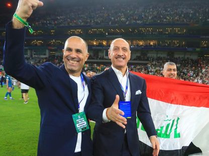 فرحة رئيس الاتحاد العراقي لكرة القدم عدنان درجال بتأهل المنتخب لنهائيات كأس العالم بعد هزيمة بوليفيا في الملحق - 1 أبريل 2026 - iraqfa/Facebook