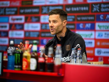 مدرب باير ليفركوزن تشابي ألونسو خلال مؤتمر صحافي - 16 مايو 2025 - X/@bayer04fussball