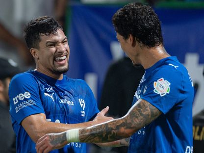احتفال ماركوس ليوناردو مع داروين نونيز بتسجيل هدف للهلال في مرمى الاتفاق بالدوري السعودي - 18 أكتوبر 2025 - X/@Alhilal_FC
