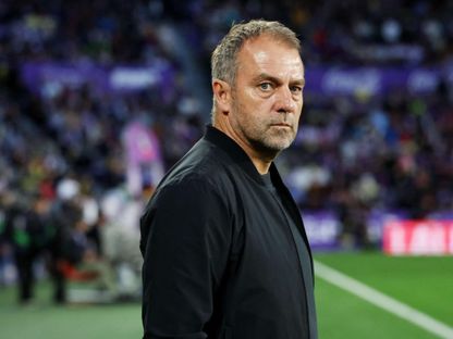 هانزي فليك مدرب برشلونة في مباراة بلد الوليد بالليغا 3-5-2025 - Reuters